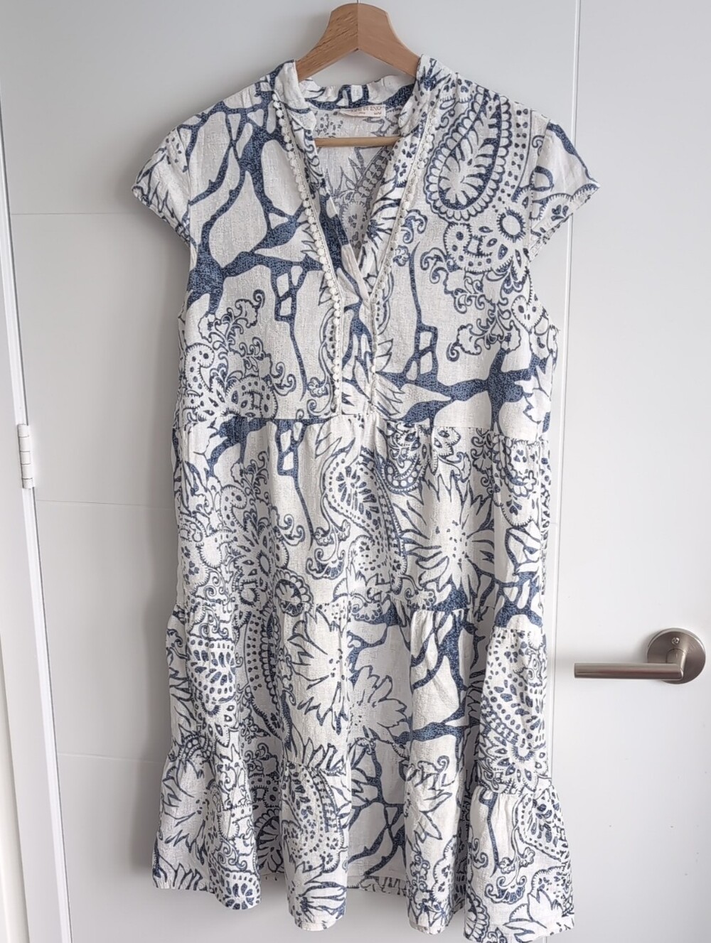Linen-cotton breezy blue & white dress